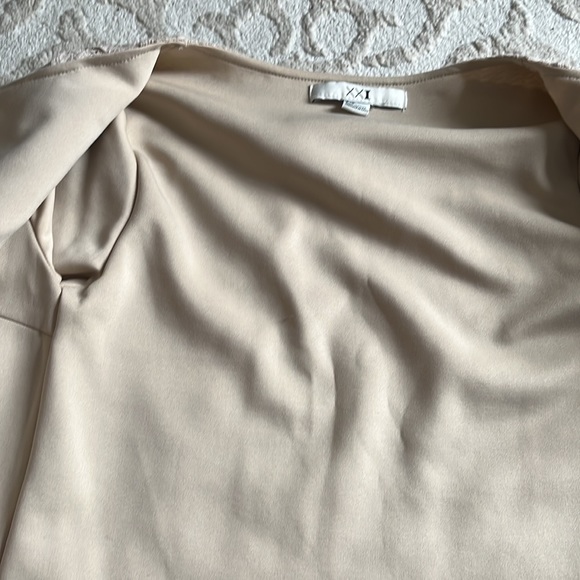 Lace crop blazer - Picture 3 of 3